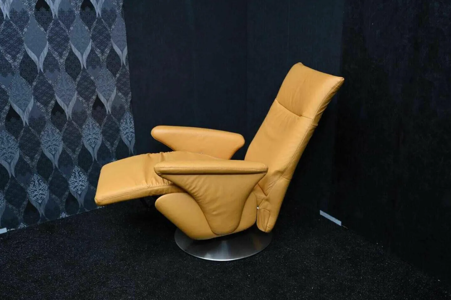 Drehsessel Tino Leder Punch Curry Drehteller Metall mit Manueller Relaxfunktion