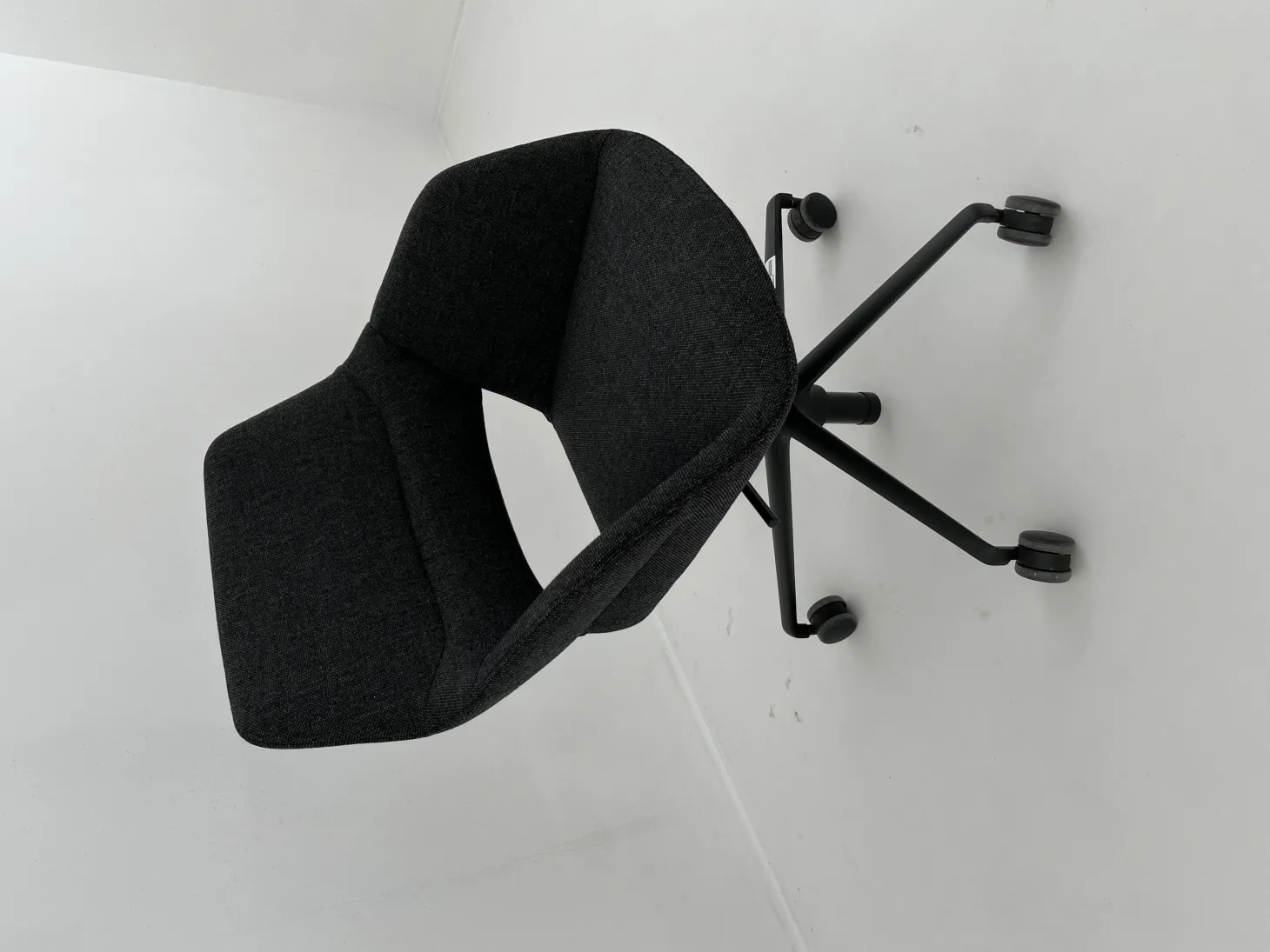 Drehstuhl OCCO Conference 224 63 Stoff 65 Re Wool Antharzit Gestell Stahl Schwarz Strukturmatt Mit Rollen