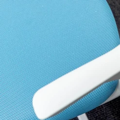 Drehstuhl Sharko Mit Ablage Unter Der Sitzfläche