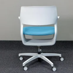 Drehstuhl Sharko Mit Ablage Unter Der Sitzfläche