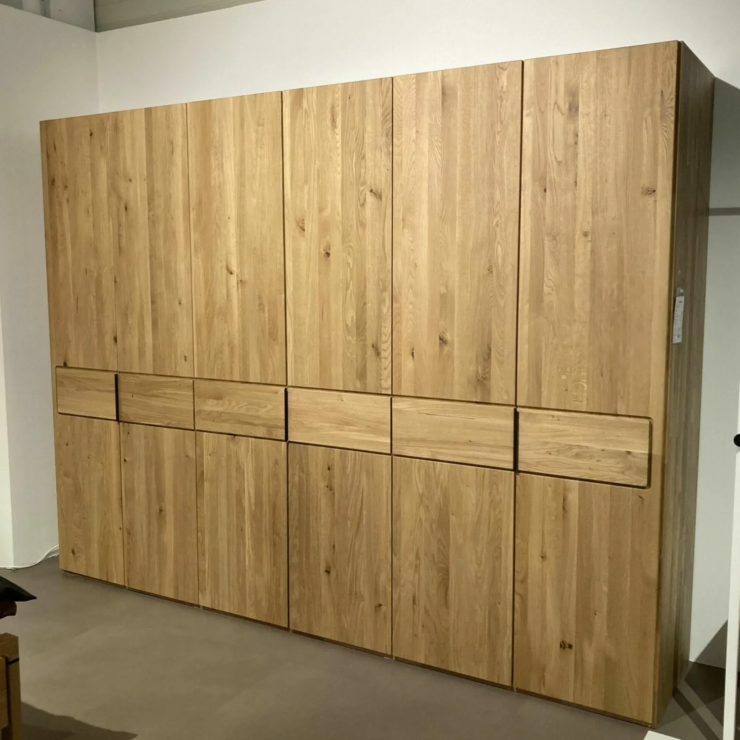 Drehtürenschrank Anconia Eiche Natur Griffe Anthrazit 6-Türig