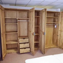 Drehtürenschrank Endlosschrank Wildeiche Massiv Parkettverleimt mit Beleuchtung