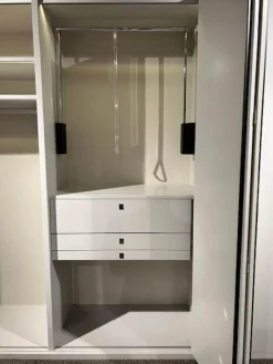 Drehtürenschrank Sonate R5 Lack Brillantgrau mit Beleuchtung