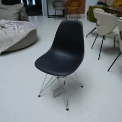 Eames Platic Sidechair DSR Drahtgestell Mit Verstrebungen Verchromt Sitzschalenfarbe Schwarz