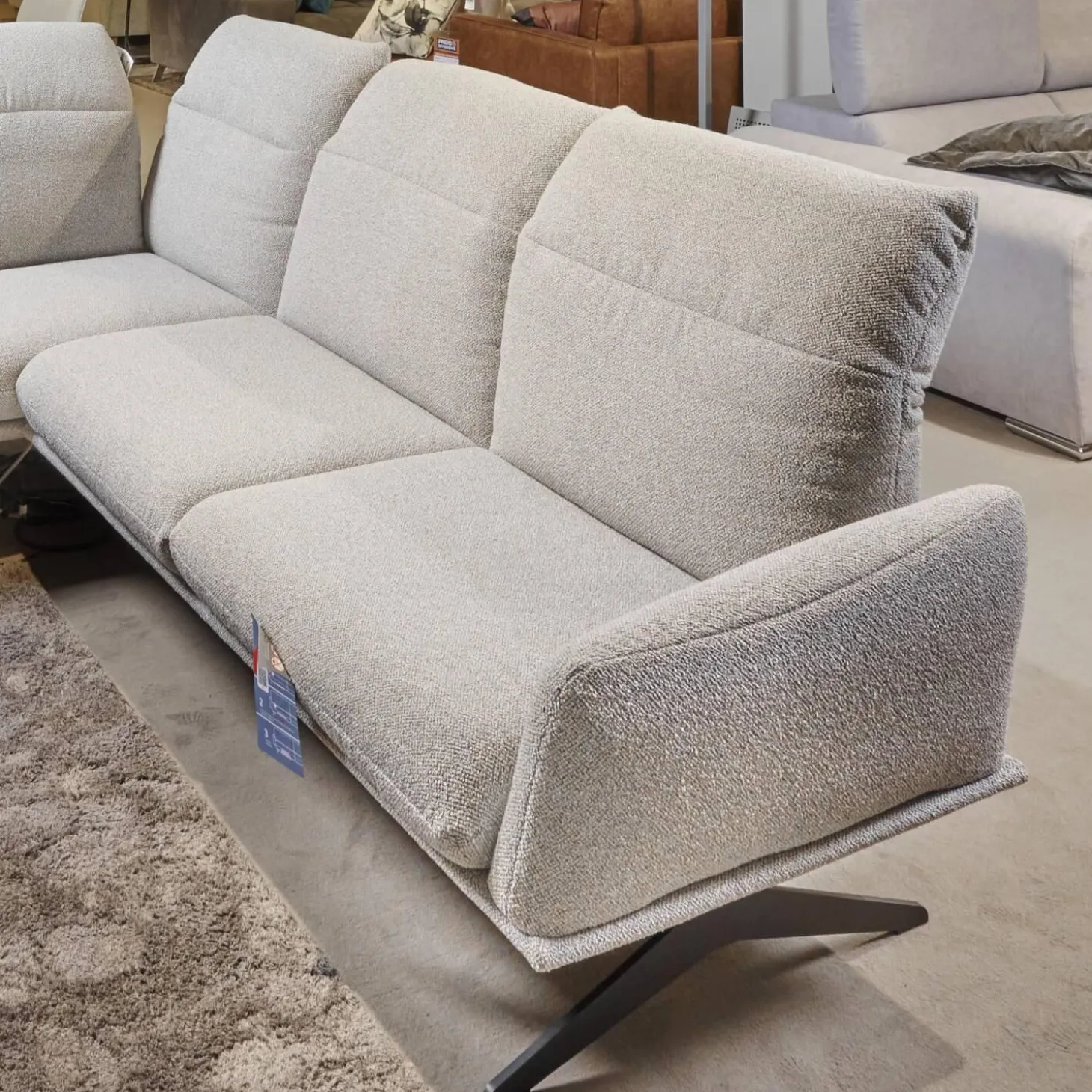 Eckgarnitur Calmo Bezug 13 Aquaclean Cosmo Kufe Schwarz Matt Inklusive Motorischer Fußstütze