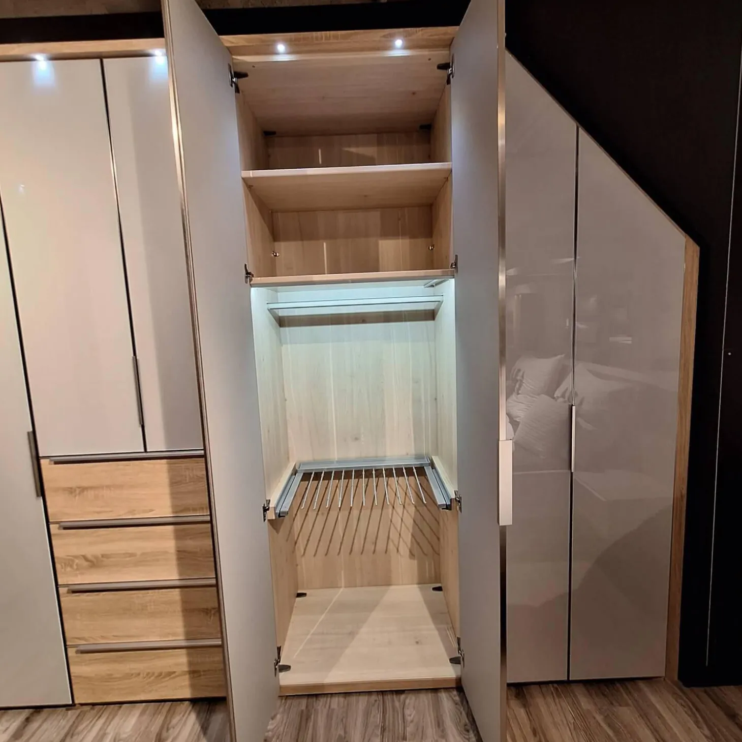 Eckkleiderschrank Nika Seidengrau Sonoma Eiche Horizont 100