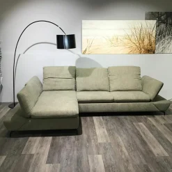 Eckkombination Wanja Stoff S4337 Leaf Grün Metallfuß Schwarz