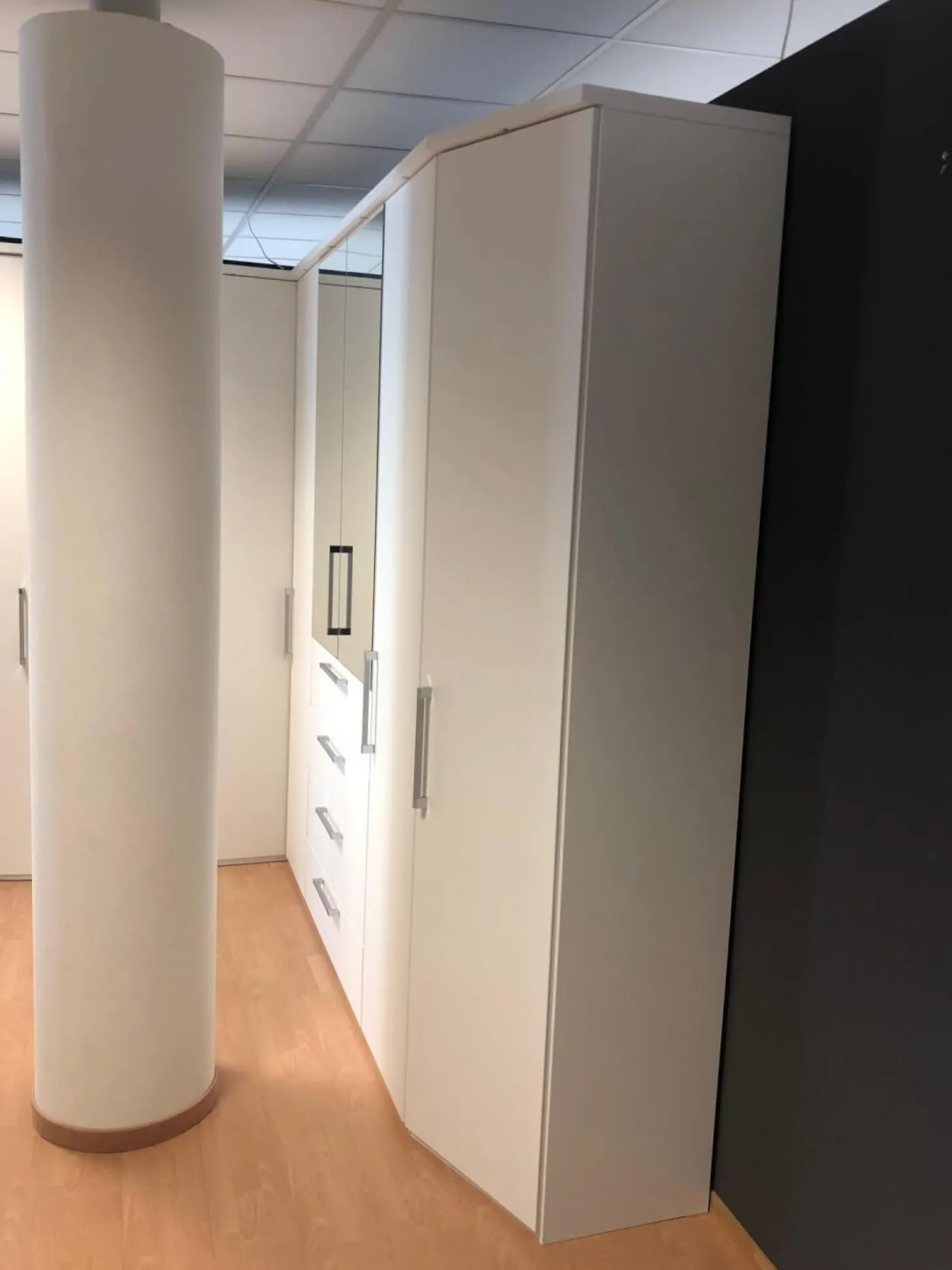 Eckschrank Horizont 10 Polarweiß Innen Leinenoptik