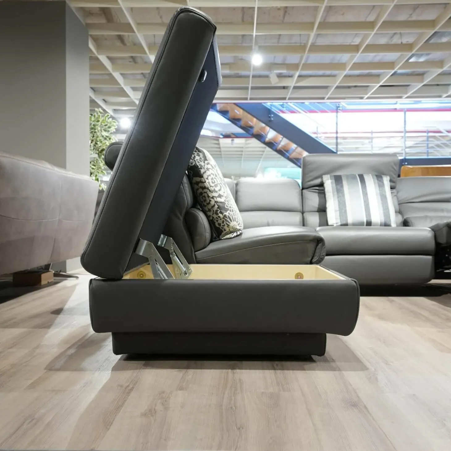 Ecksofa 1330 Callas Leder 24 Longlife Zinn Grau Mit Elektrischem Wall Free Beschlag