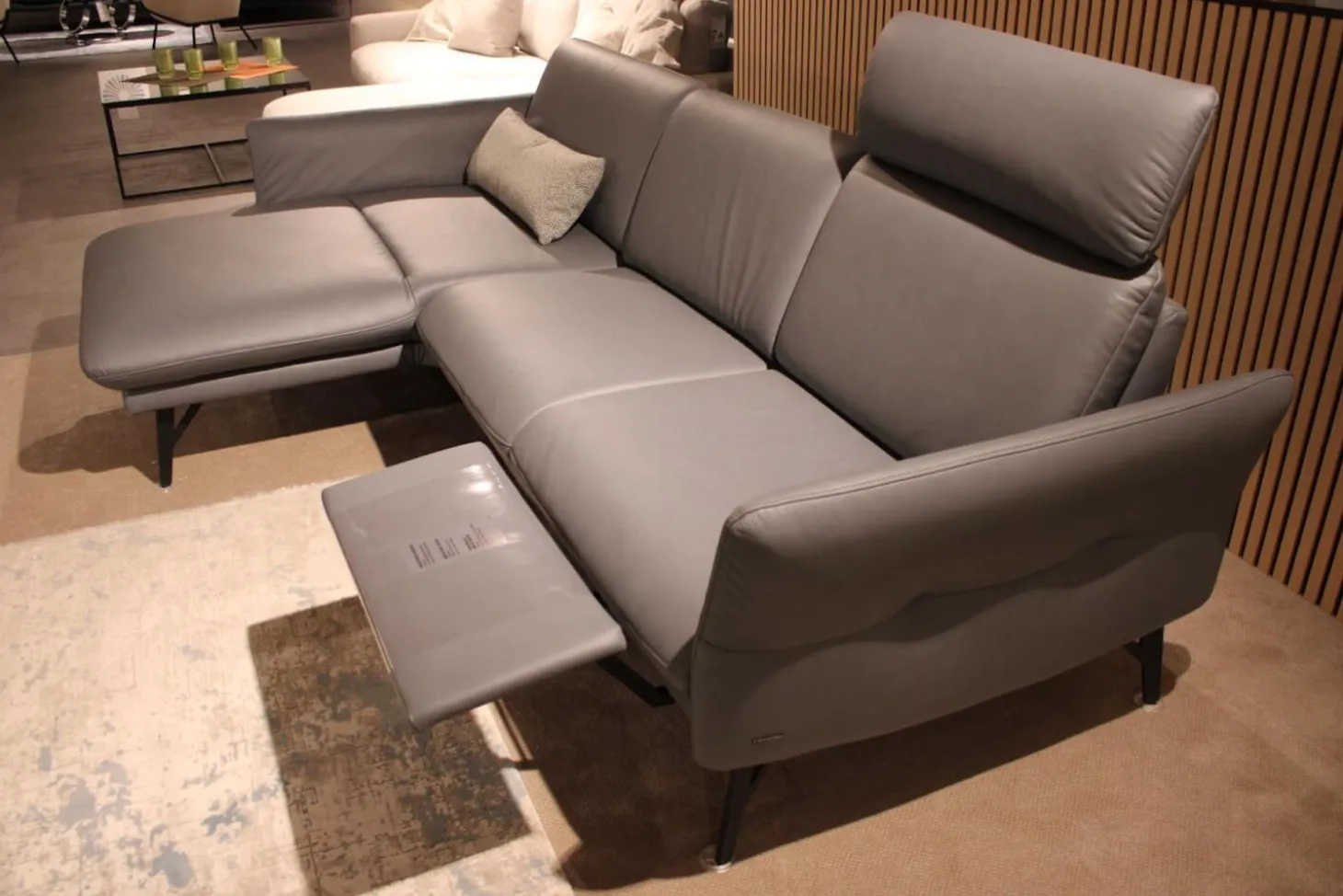Ecksofa 1928 Leder 24 Longlife Aqua Grau mit Kopfstütze und 1 Nierenkissen