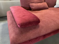 Ecksofa 80007 Webstoff Paris Chianti Rot Und Samtstoff Rivera Aubergine Violett Fuß Metall Schwarz Inklusive Hocker Und Verstellung