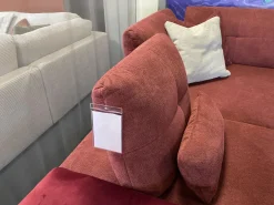 Ecksofa 80007 Webstoff Paris Chianti Rot Und Samtstoff Rivera Aubergine Violett Fuß Metall Schwarz Inklusive Hocker Und Verstellung