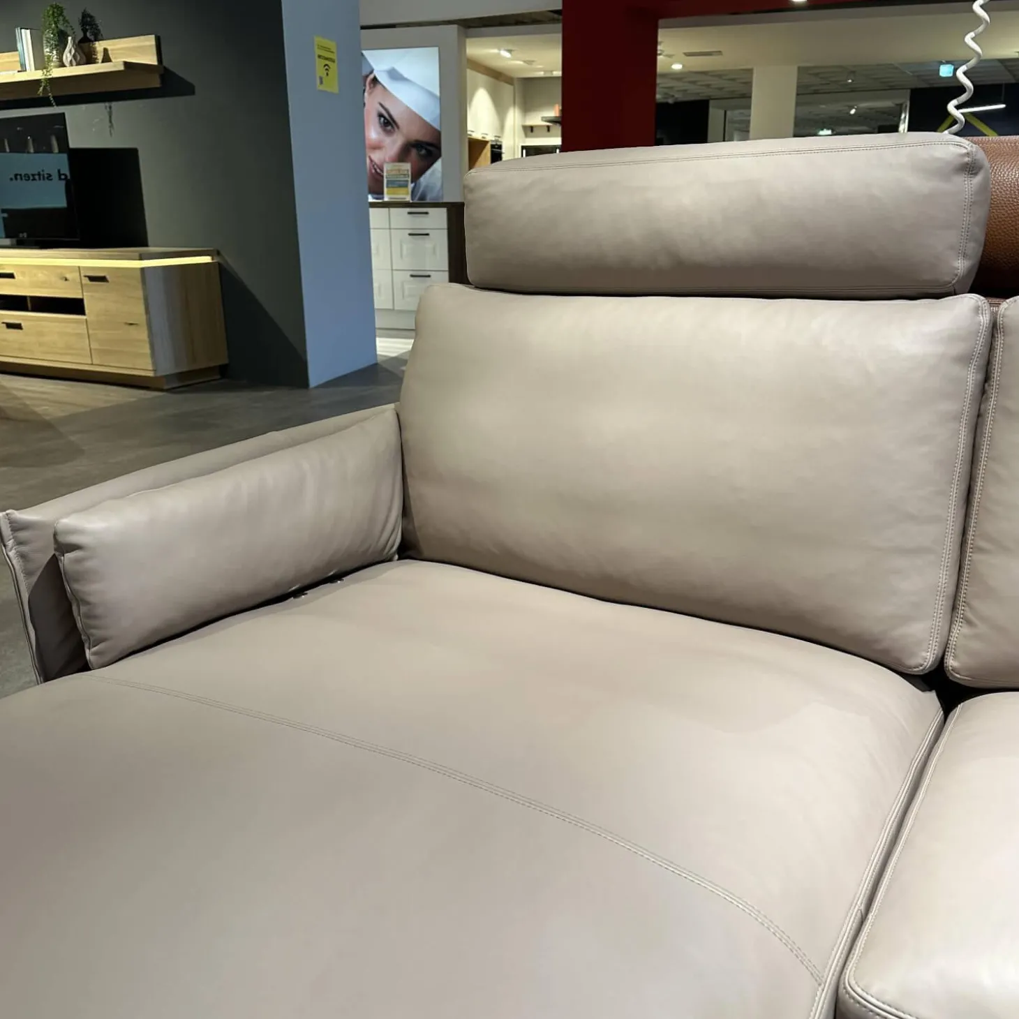 Ecksofa 05550001 XC Leder Touch J Stone Beige Fuß Aluminium