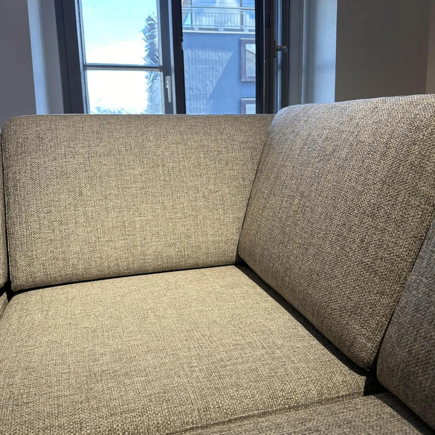 Ecksofa Alba Bezug Stoff 2480 45 Grau Abziehbar Winkelfuß Verchromt Glänzend Mit Klappbarem Armteil