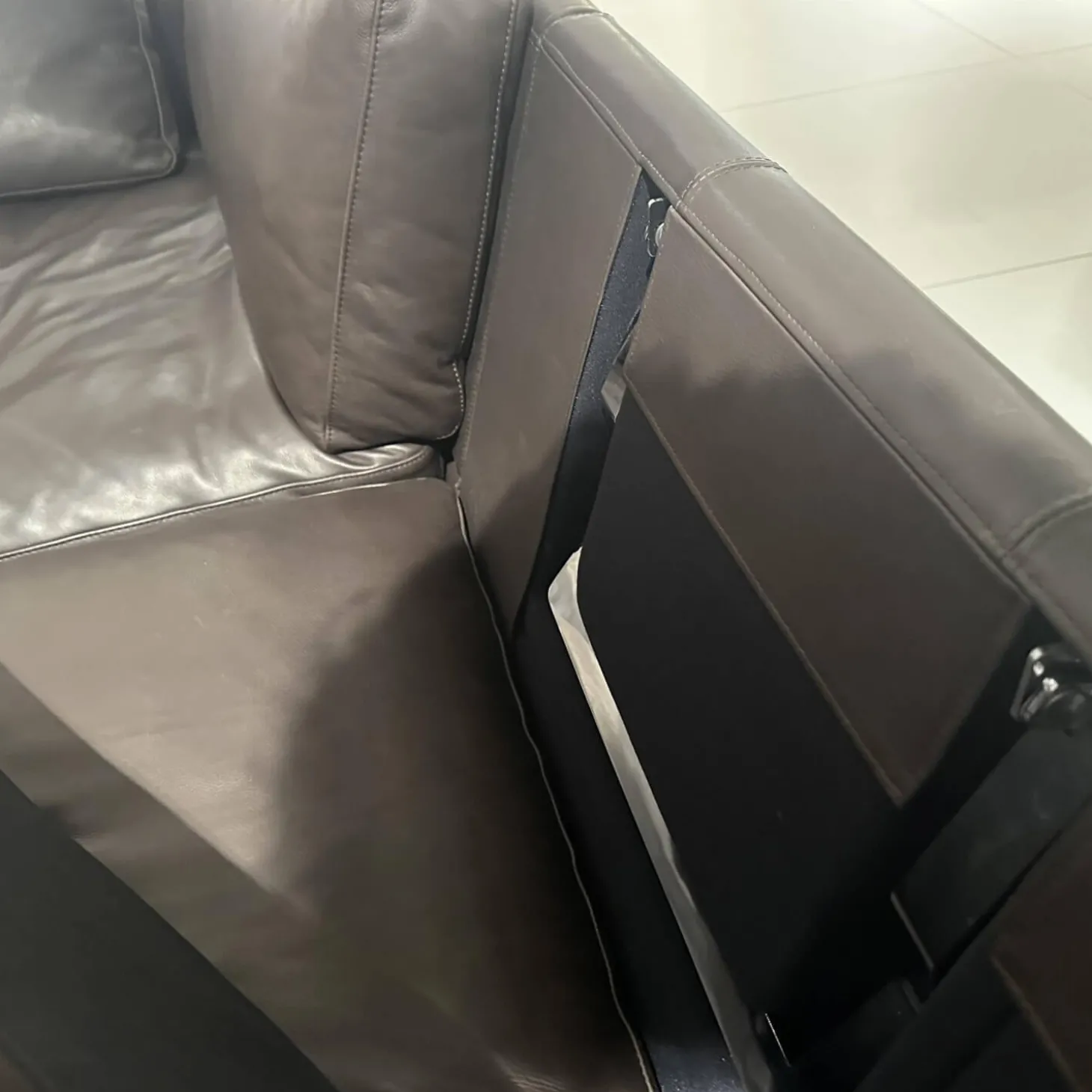 Ecksofa Alba System M Leder 5669 0020 Lama Braun Winkelfuß Verchromt Glänzend Mit Kopfstützenbügel