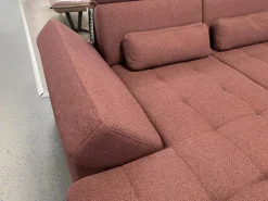 Ecksofa Alicante Stoff Portofino Bordeaux Rot Füße Metall Chrom Mit Schlaffunktion Und Nierenkissen