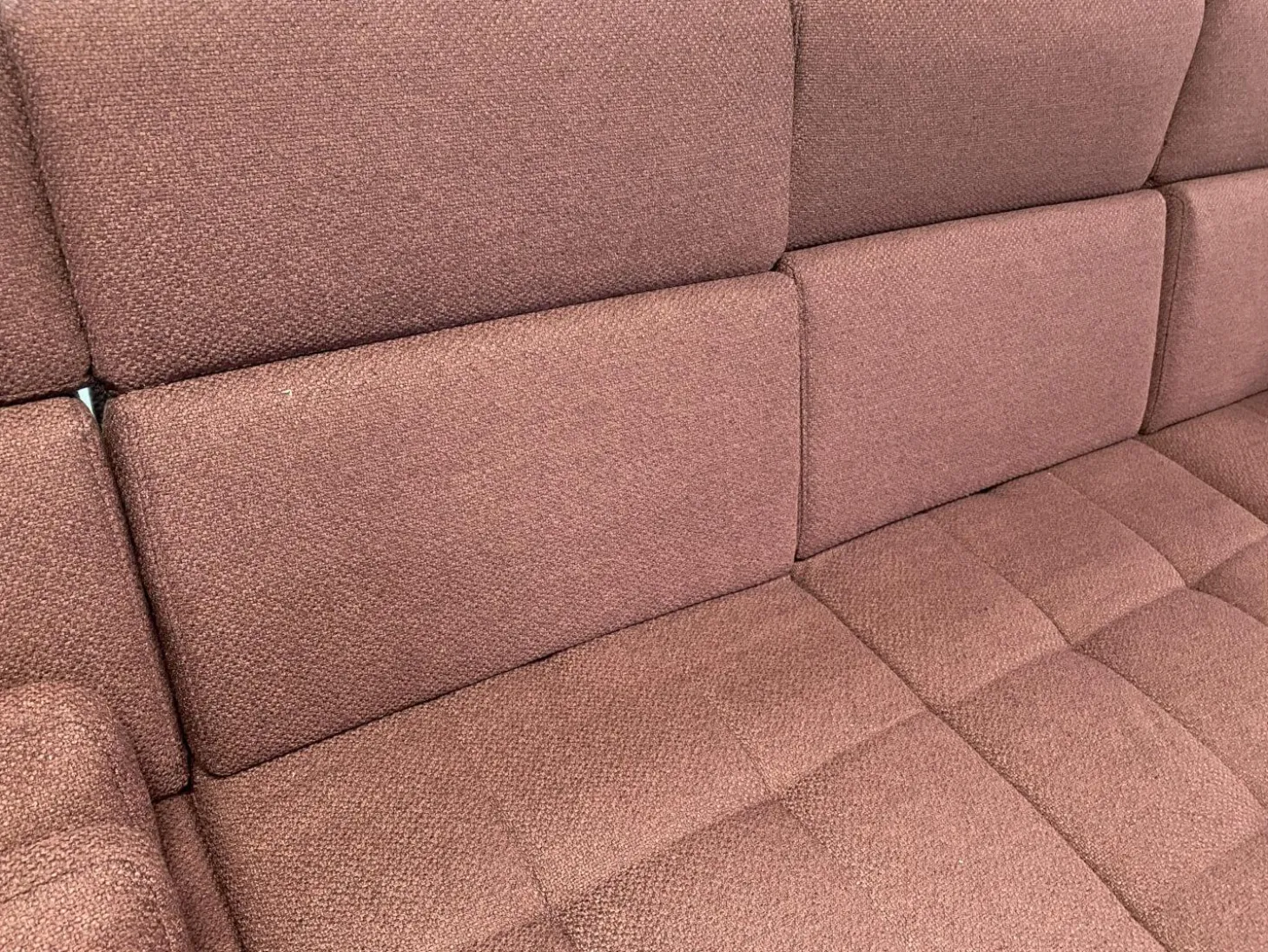 Ecksofa Alicante Stoff Portofino Bordeaux Rot Füße Metall Chrom Mit Schlaffunktion Und Nierenkissen