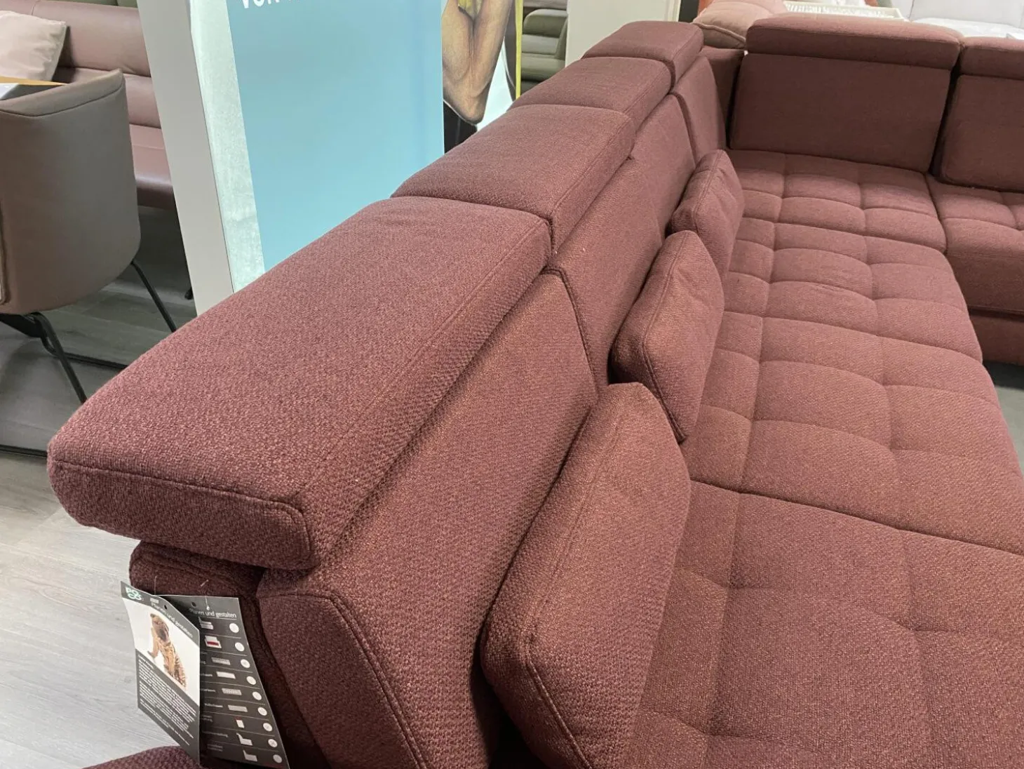 Ecksofa Alicante Stoff Portofino Bordeaux Rot Füße Metall Chrom Mit Schlaffunktion Und Nierenkissen