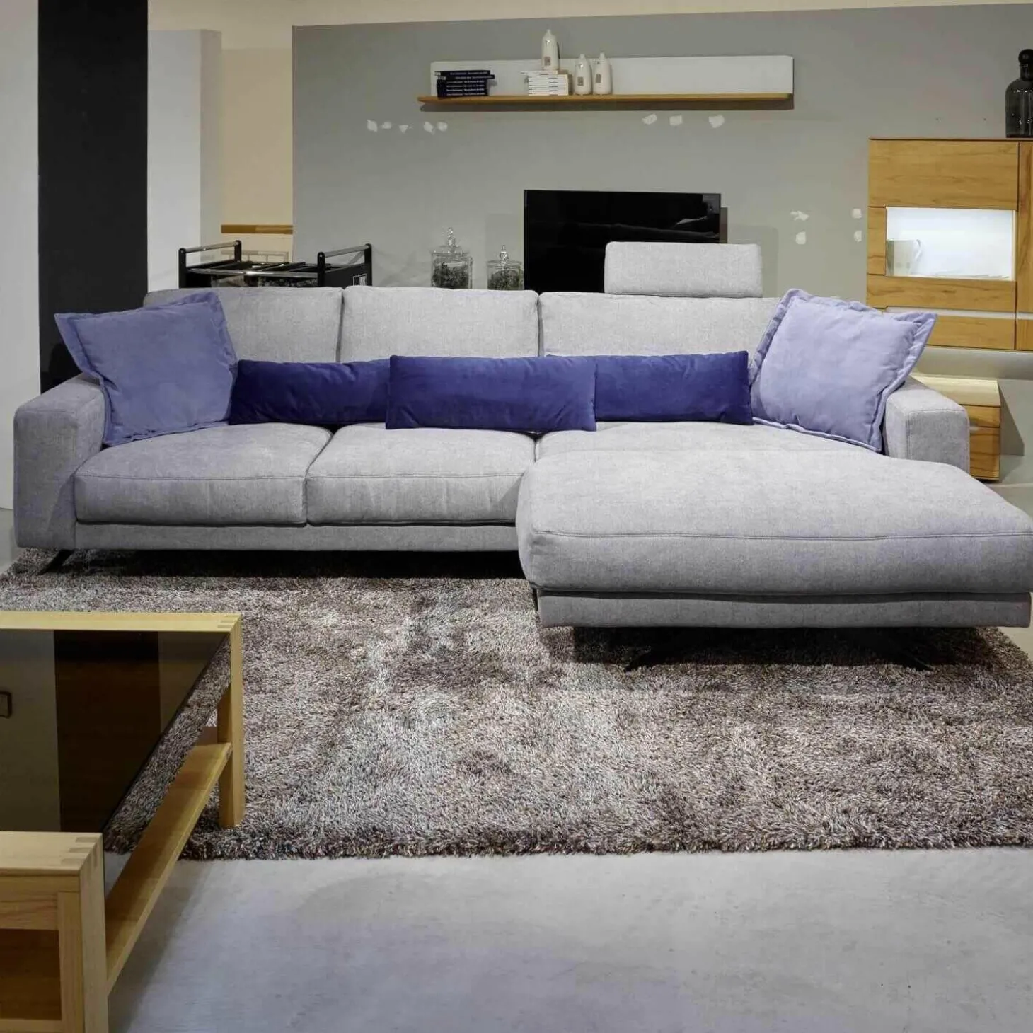 Ecksofa Amalfi Stoff XLM 8 Hellgrau mit 5 Kissen