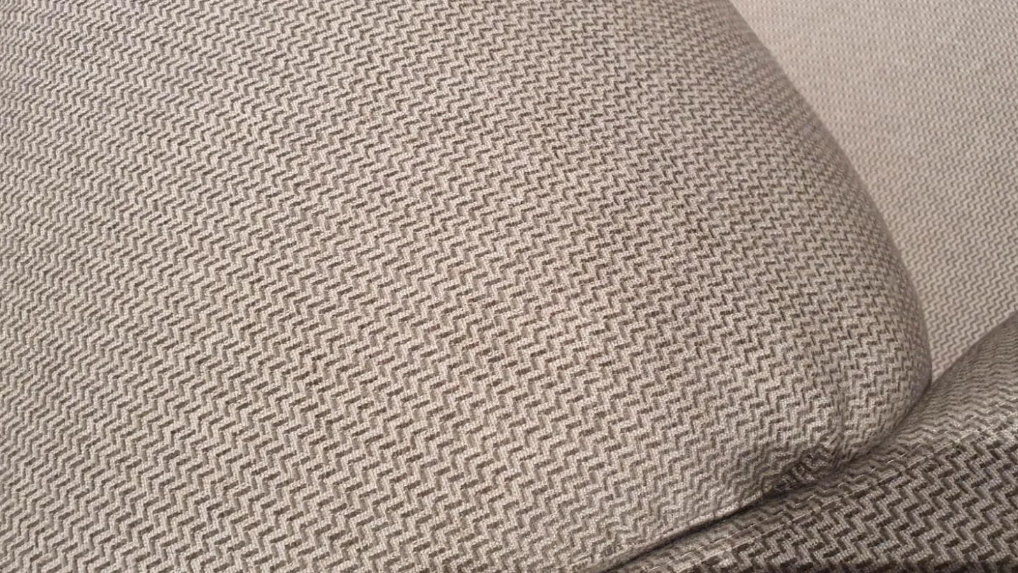 Ecksofa Arloth High Bezug Stoff Plaza 003 Beige Grau Gestell Leder Braun Orange Füße Schwarz Metall Inklusive Poufs Und Couchtische