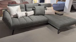 Ecksofa Brixton Stoff Jazz Khaki 757 Grau Fuß Schwarzmatt mit Fußstütze