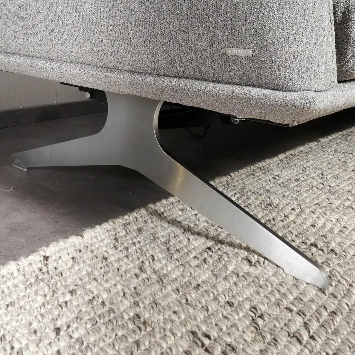 Ecksofa Calmo Stoff Clever Clean 13-Educa 93 Grau Fuß Kufe Nr 1 Nickel Satiniert