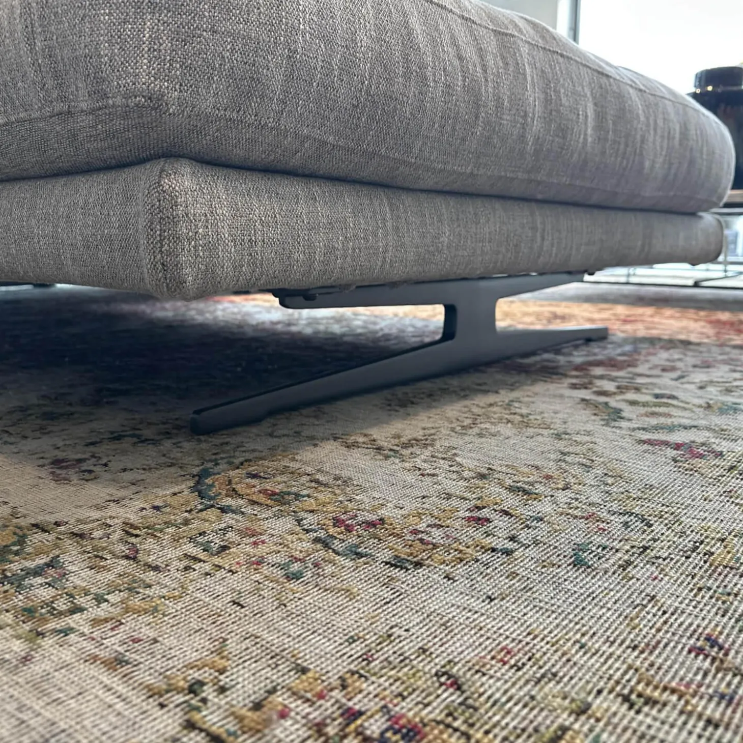 Ecksofa Campiello Stoff Extra Elvira N1724 Grau Füße Metall Brüniert Inklusive 8 Kissen