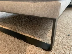 Ecksofa Cara 2020 Stoff 14.162 Steingrau Ablage Eiche Furniert Kufe Stahl Umbragrau