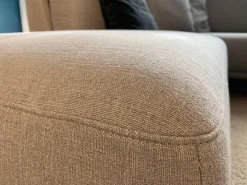 Ecksofa Cara 2020 Stoff 14.162 Steingrau Ablage Eiche Furniert Kufe Stahl Umbragrau