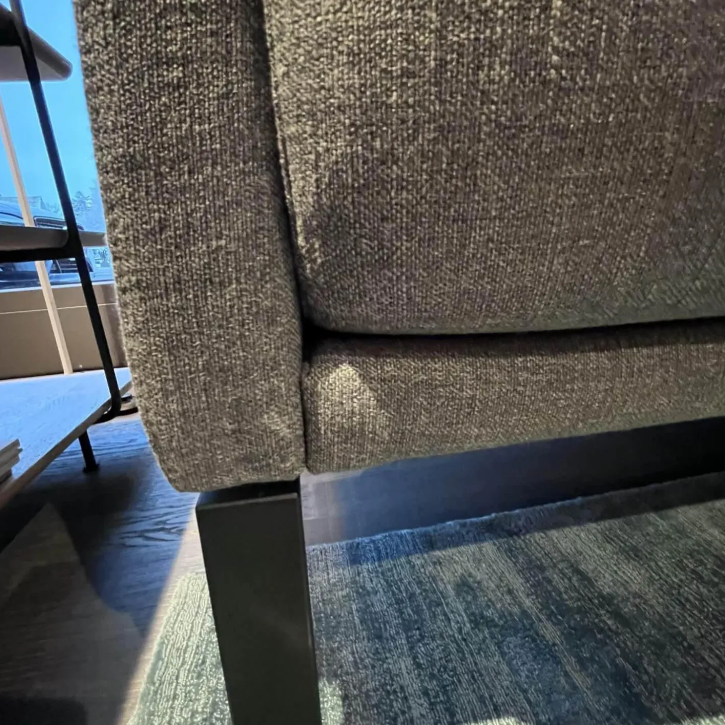 Ecksofa Cara Stoff 14.164 Mittel Eisengrau Stoff 22.202 Hell Staubgrau Füße Schwarz