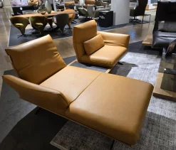 Ecksofa Ceda Leder B Bonito Sole Gelb Metallkufe Schwarz Matt Pulverbeschichtet Inklusive Zwischentisch Und Nierenkissen