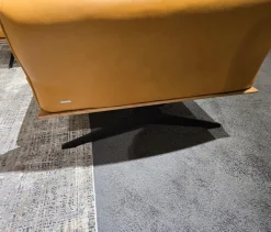 Ecksofa Ceda Leder B Bonito Sole Gelb Metallkufe Schwarz Matt Pulverbeschichtet Inklusive Zwischentisch Und Nierenkissen