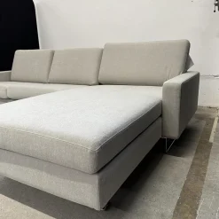Ecksofa Conseta Stoff 8158 Ecru Grau Weiß Metallkufen Verchromt Mit Filzgleitern