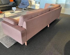Ecksofa Conseta Stoff 9121 Flamingo Rosa Schmalfuß Metall Lack 3012 Rosa Inklusive Kissen