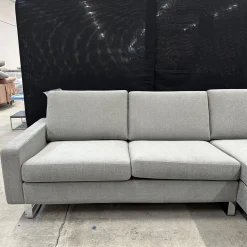 Ecksofa Conseta Stoff 8159 Mittelgrau Metallkufen Verchromt