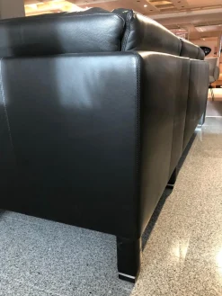 Ecksofa Cosmo 100 Leder 18 8368 Schwarz Füße Smoked GP16 Mit Metalleinlage