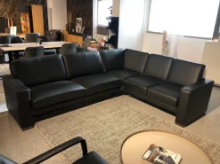 Ecksofa Cosmo 100 Leder 18 8368 Schwarz Füße Smoked GP16 Mit Metalleinlage