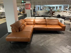 Ecksofa Dsign Corvo R Leder L155 68 Cognac Braun Kufe Anthrazit Mit Festem Hocker