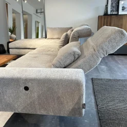 Ecksofa Embrace Bezug Stoff 4401 92 Grau Abziehbar Metallfuß Schwarz Inklusive 4 Kissen