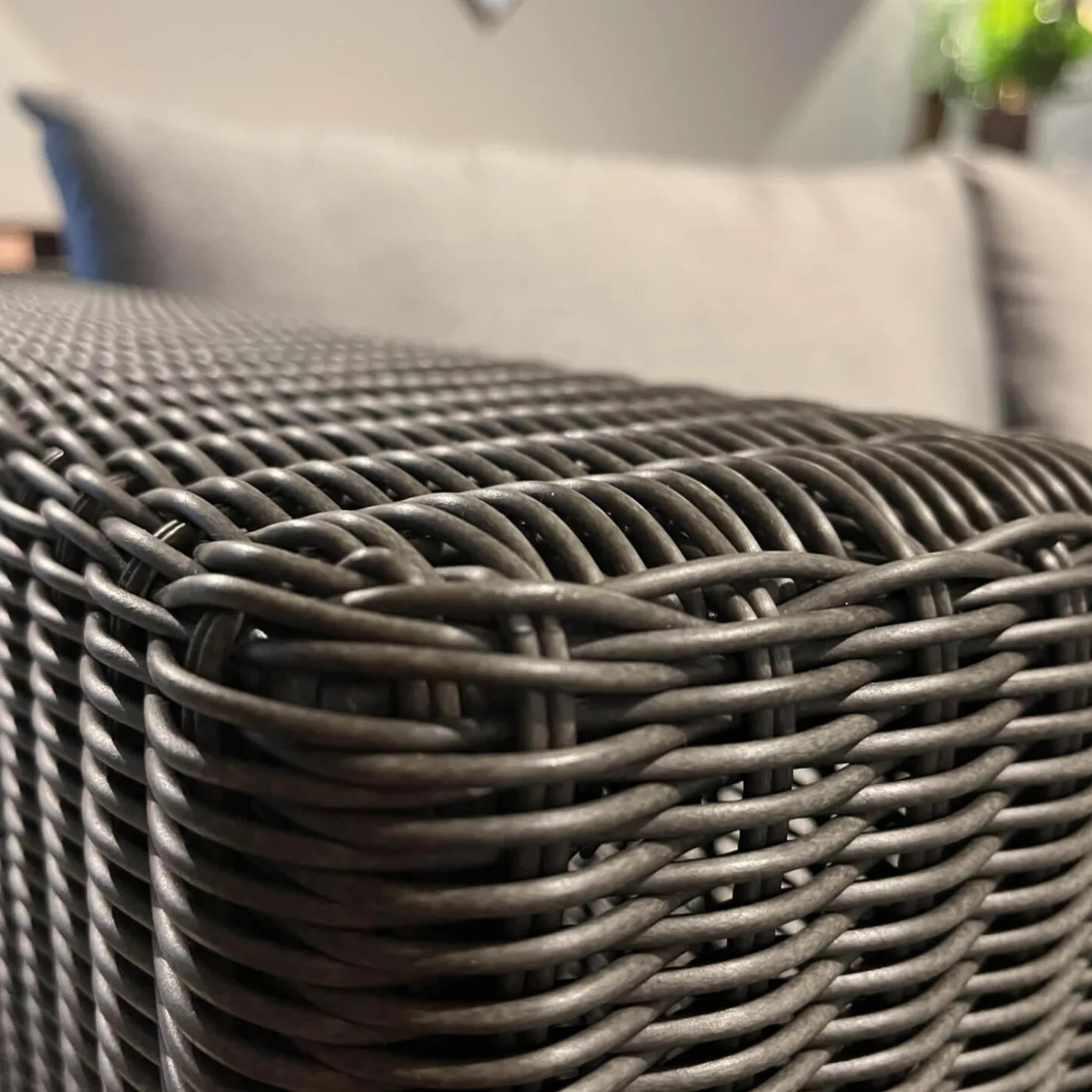 Ecksofa Fontana Outdoor Geflecht Basaltgrau Bezug Seidengrau Gestell Aluminium