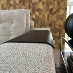 Ecksofa Grand 3 Stoff 240 Corsaro Stone Melange Beige Füße Aluminium Poliert Inklusive Längliches Tablett Tray