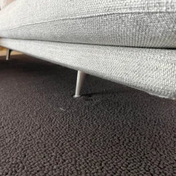 Ecksofa Grand 3 Stoff 240 Corsaro Stone Melange Beige Füße Aluminium Poliert Inklusive Längliches Tablett Tray