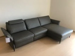 Ecksofa HU RL20001 Leder Vivre Greystone Grau Füße Aluminium Schwarz Lackiert Mit Verstellbaren Rückenpolster