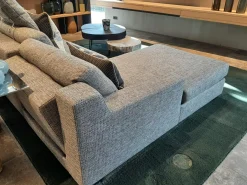 Ecksofa Inspiration Stoff Duke Grau mit Verstellbarer Rückenlehne und Kopfstütze
