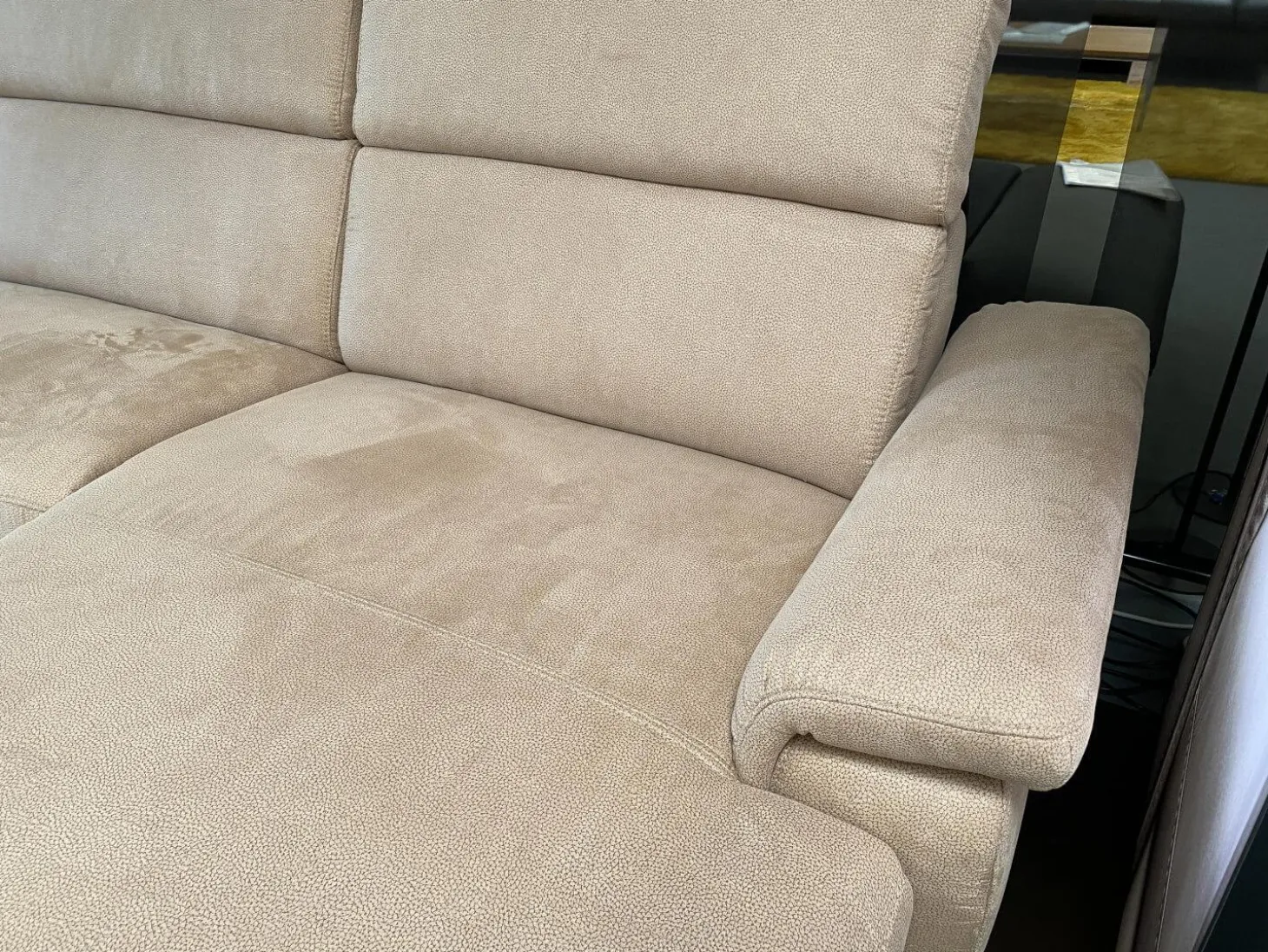 Ecksofa Krüger Stoff Mikrofaser Holiday Braun Holzfuß Eiche mit Armteilverstellung und Kopfteilverstellung