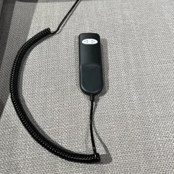 Ecksofa Larus Stoff Fabiola Desert Grau Creme Gestell Stahl Füße Holz Lackiert Inklusive Elektrischer Liegefunktion 2 Kopfstützen Und 2 Kissen