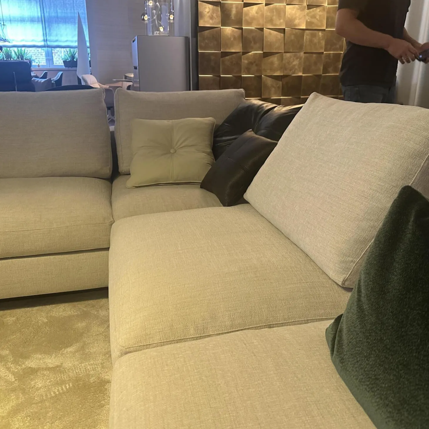 Ecksofa Living Landscape Stoff Garbo 7737 Pearl 25 Beige Sockel Buche Schwarz Lackiert