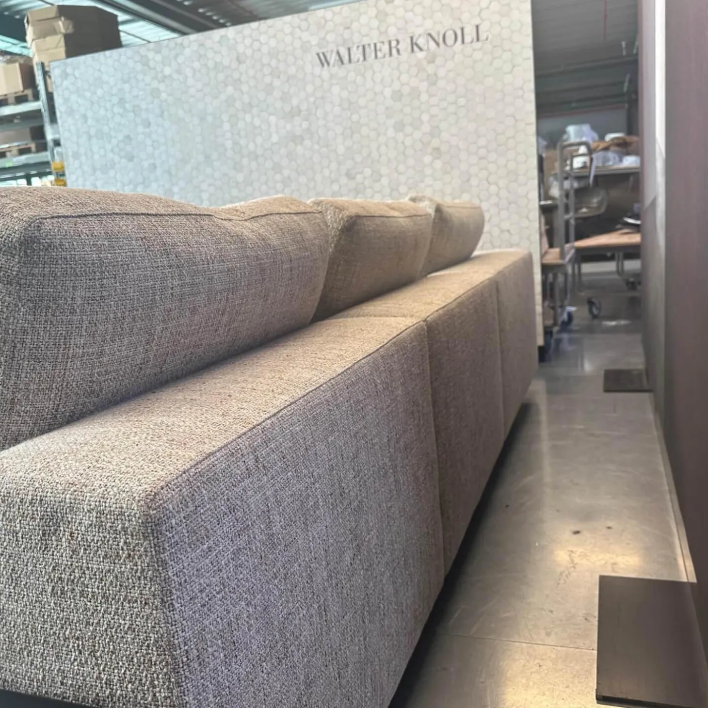 Ecksofa Living Landscape 755 Stoff Sorel 7871 Smoke Quartz Grau Beige Sockel Buche Schwarz Lackiert Mit Tischelement
