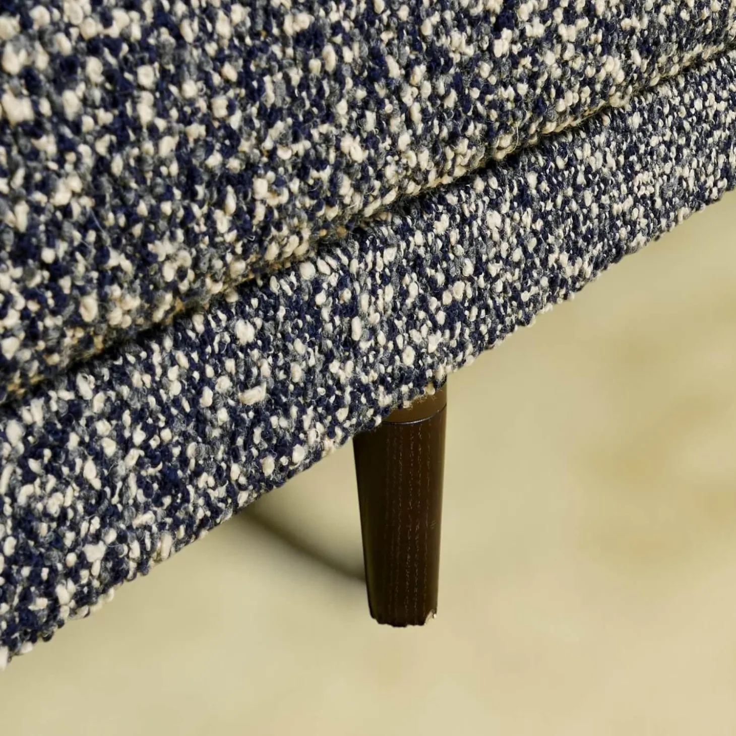 Ecksofa Long Island Stoff Cooper BW1779 151 Grau Blau Füße Holz Dunkelbraun