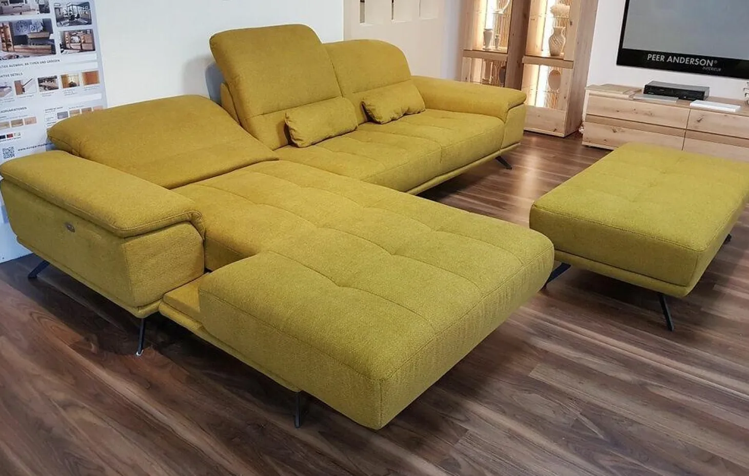 Ecksofa LS 404420 Stoff Calido Curry Gelb Füße Metall Schwarz mit Hocker